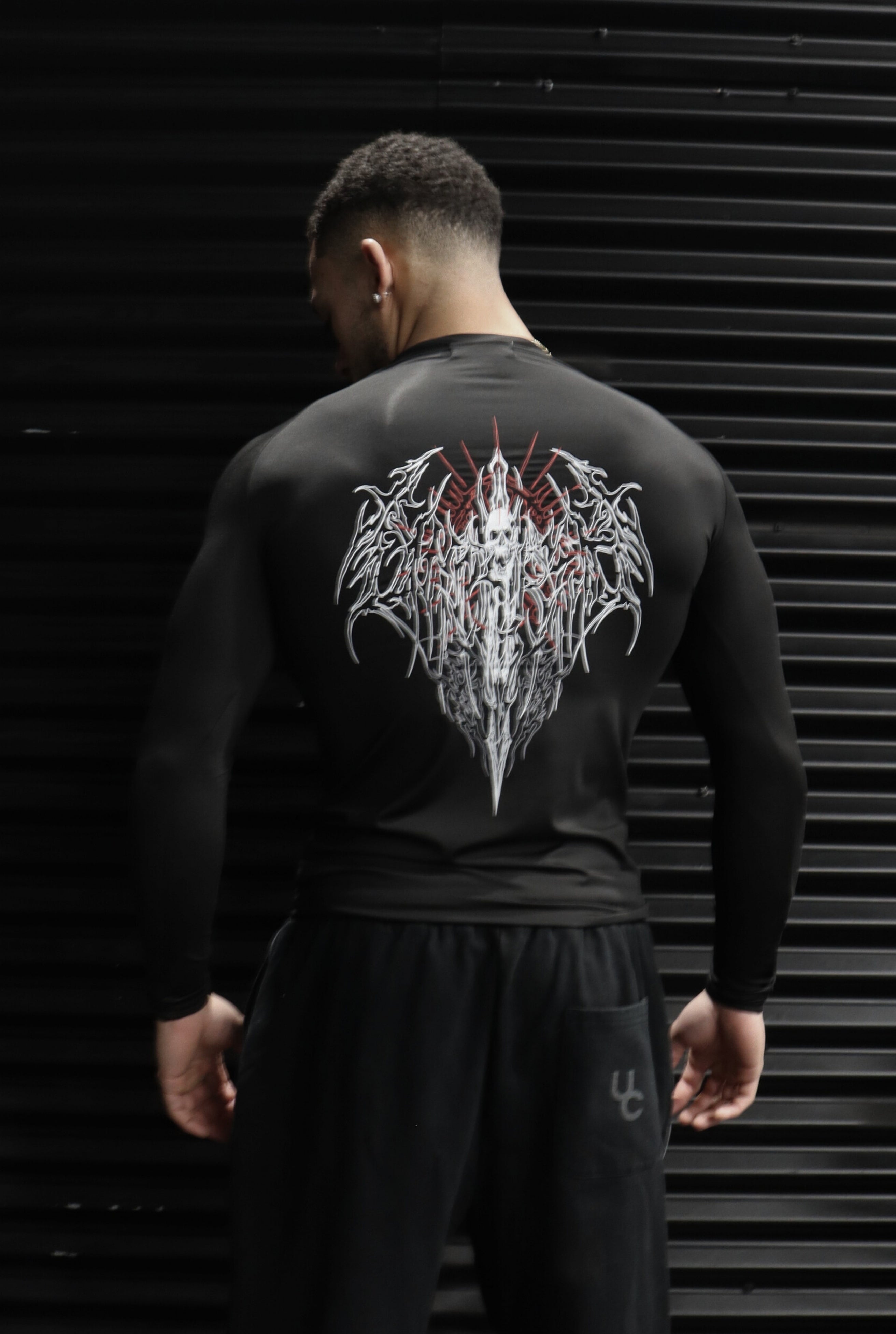 UC046 Void Compression Longsleeve - Black/Red