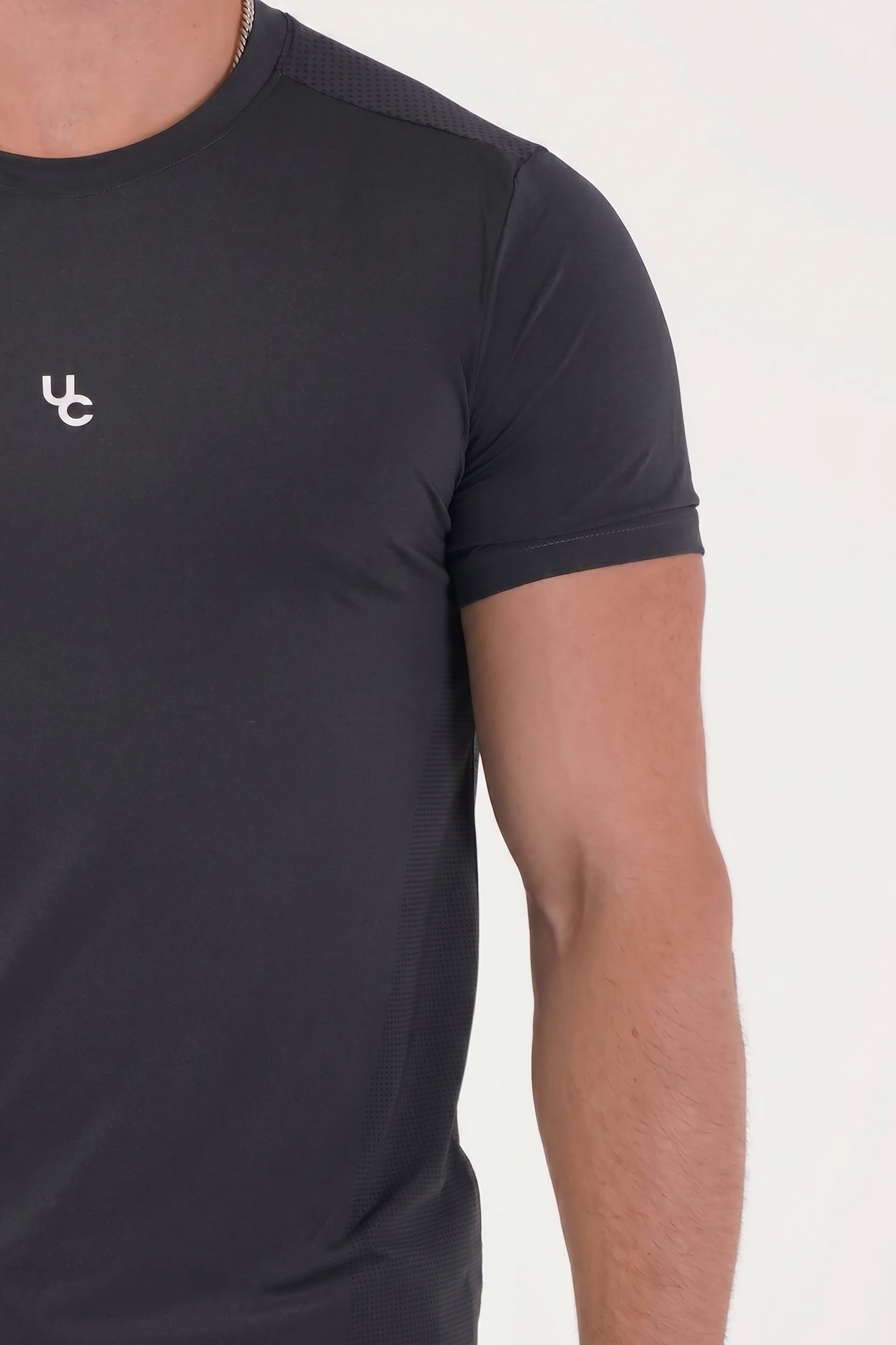 UC025 Summit Performance Tee - Black