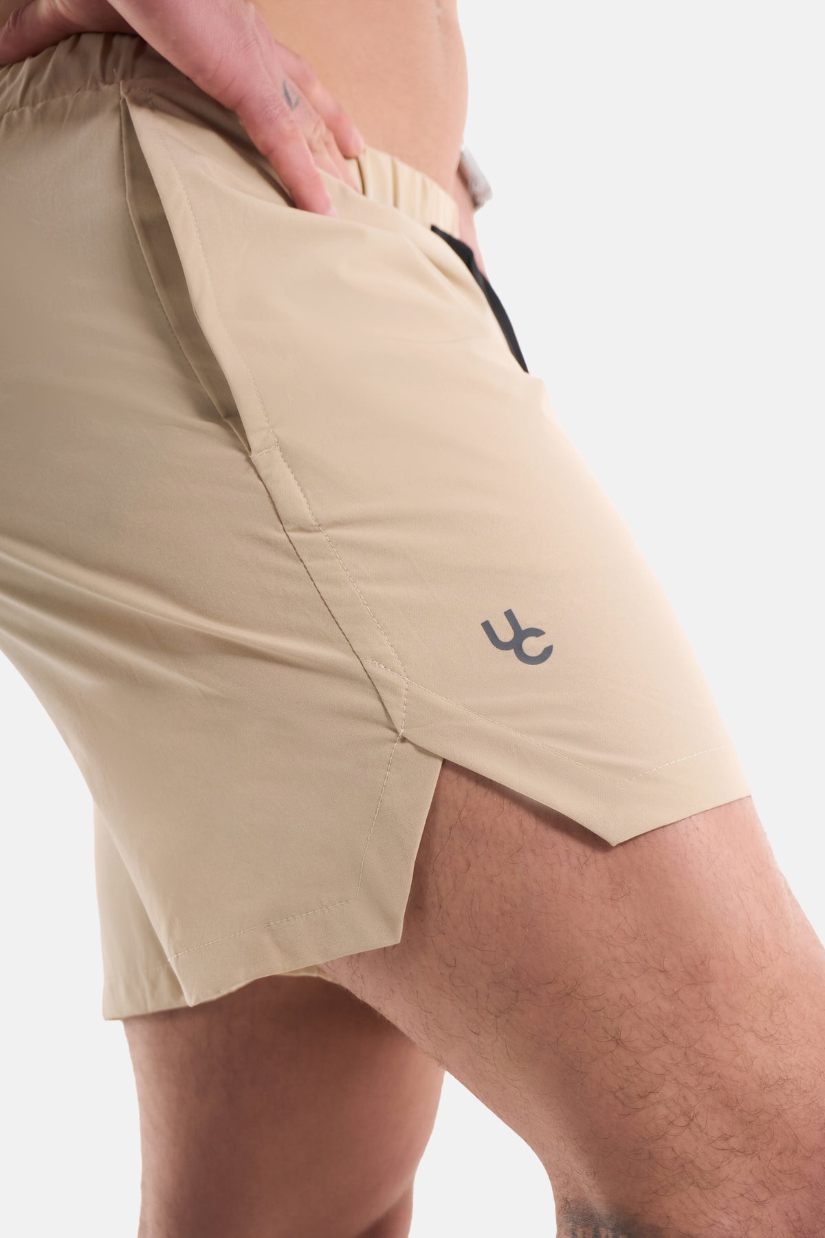 UC025 Summit Performance Shorts - Sand